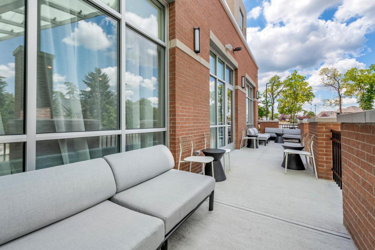 Hyatt Place Indianapolis Carmel - Housity