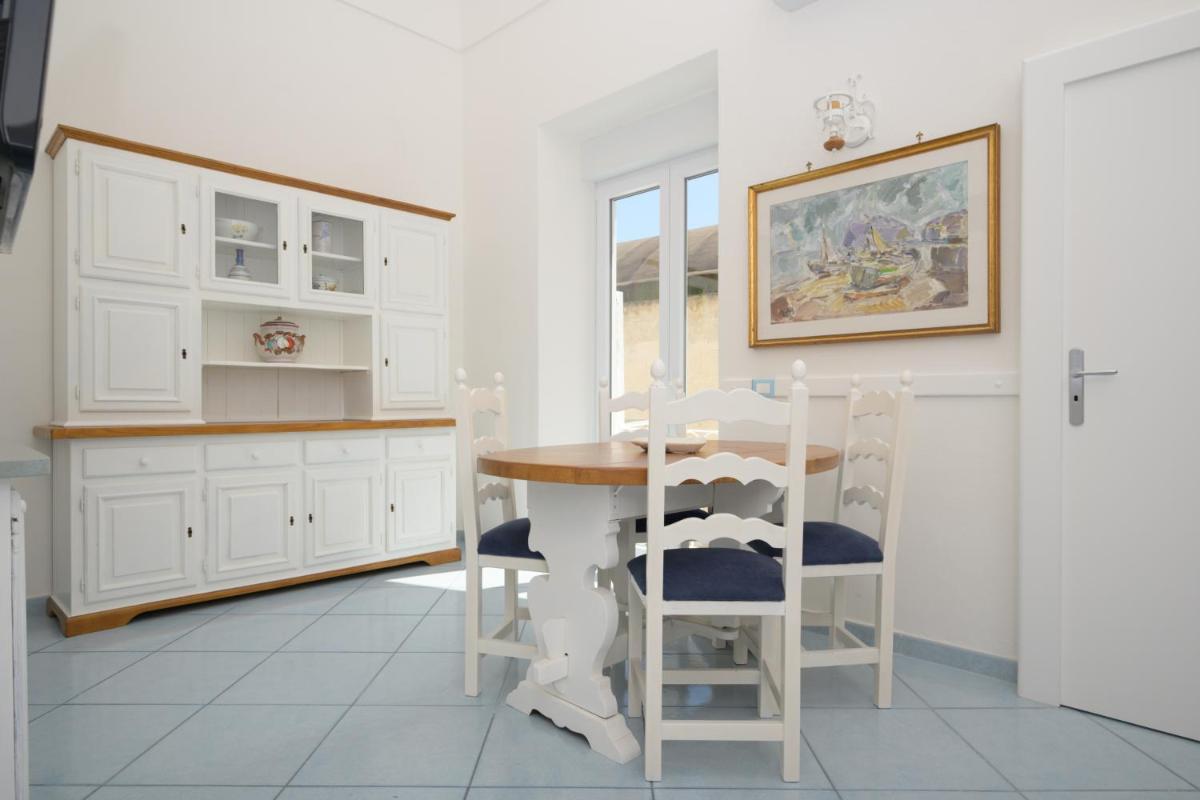 Un Angolo di Mare...nel centro di Ischia! - Housity