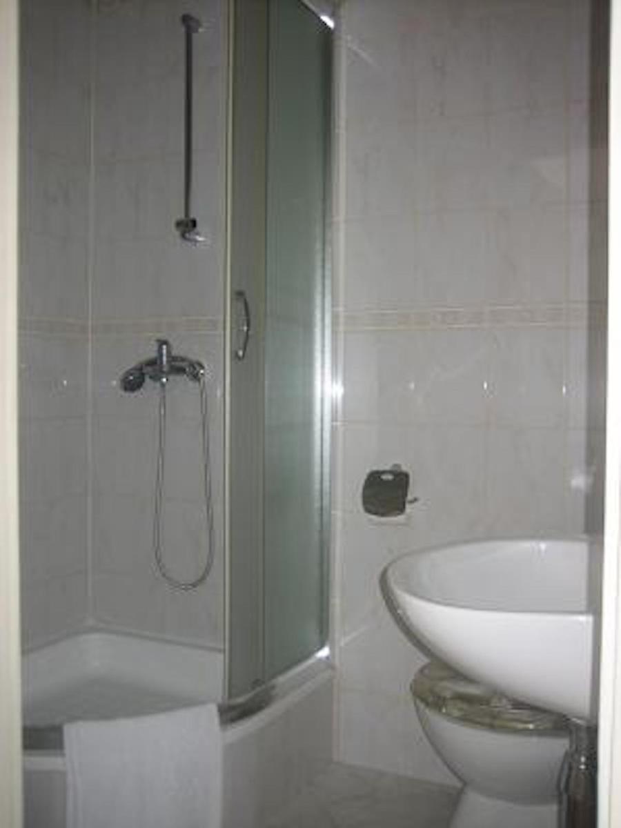 Apartments Lucac Manus - Housity