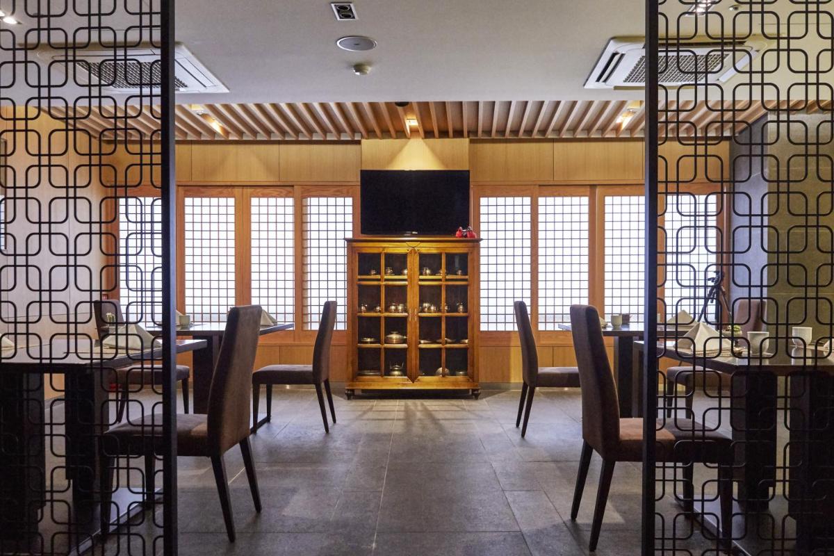 Commodore Hotel Busan - Hizvo