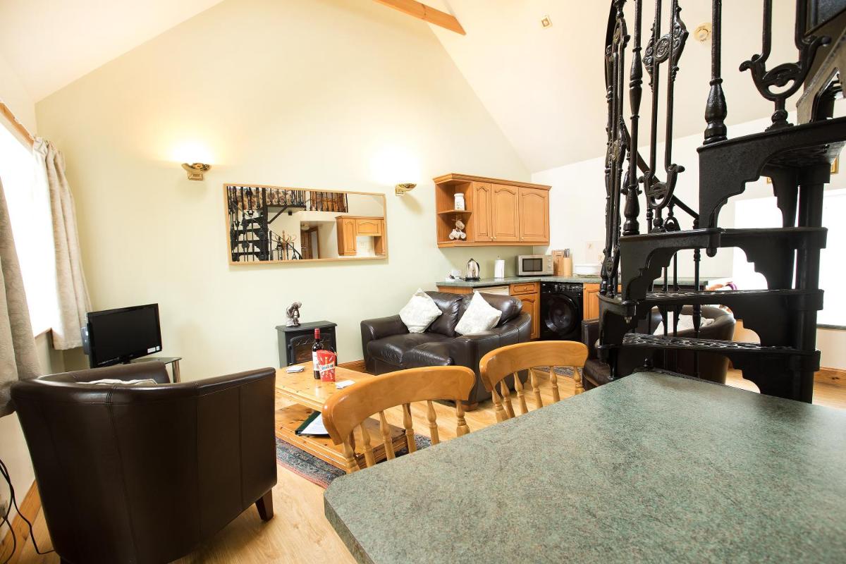 Winkston Holiday Accommodation - Housity