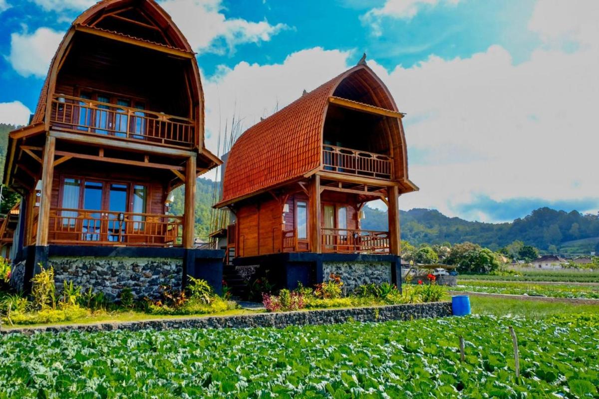 Villa Kedisan Lakeview - Housity