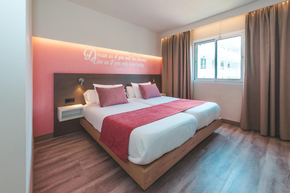Cama o camas de una habitación en Marins Playa