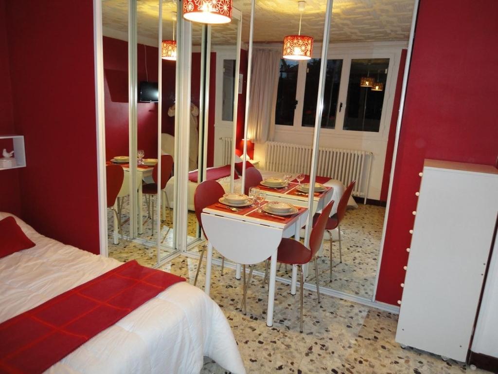 Studio Framboise proche Paris et Disneyland - Housity