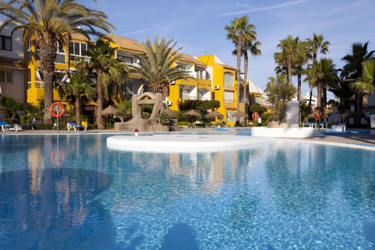 Piscina en o cerca de Playalinda