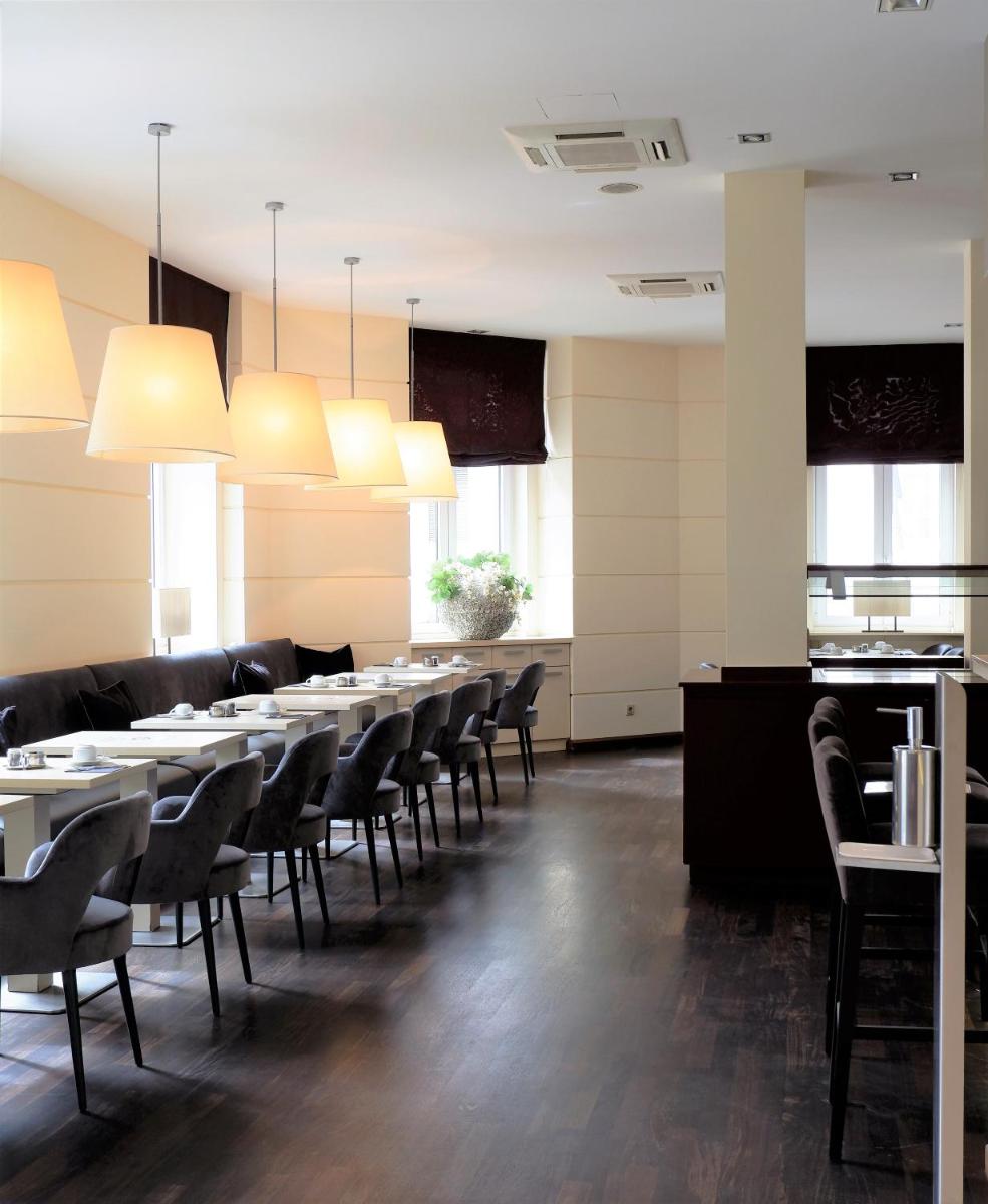 Hotel Hamburger Hof - Housity