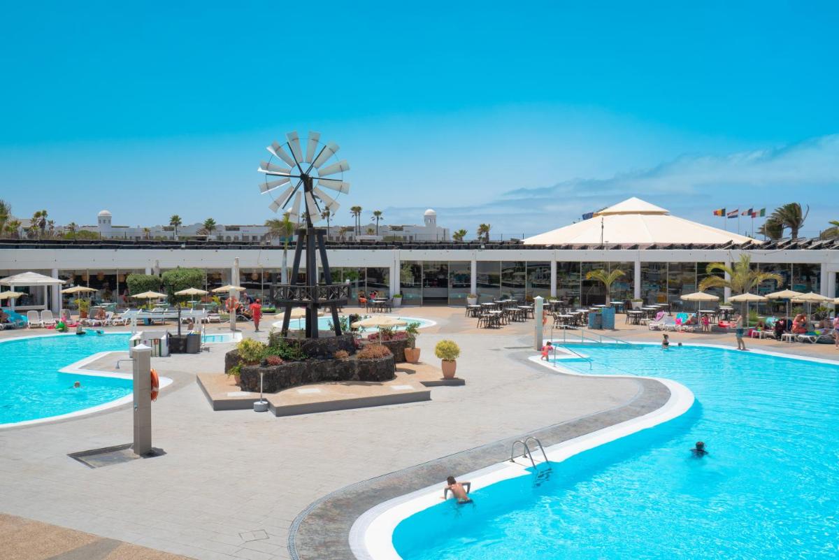 Piscina en o cerca de Relaxia Lanzasur Club - Aqualava Water Park