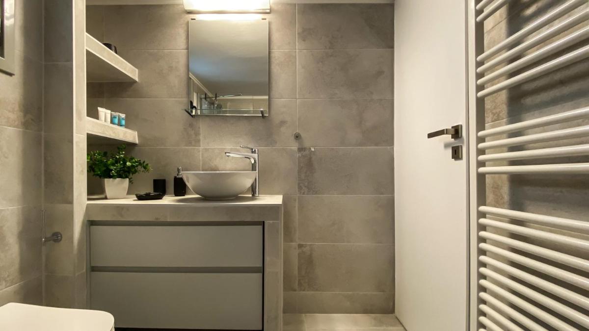 Acropolis Slow Living apt under the Parthenon - Hizvo