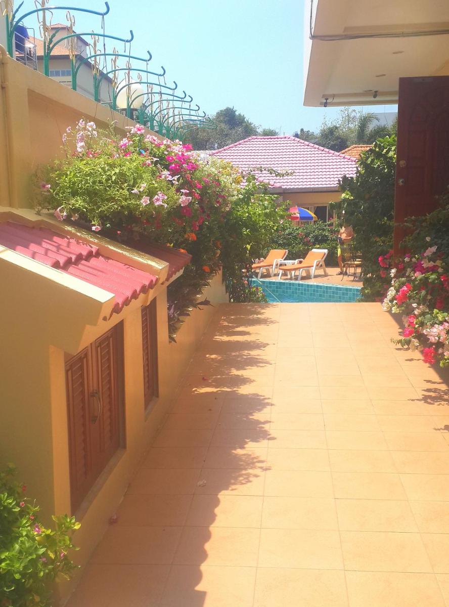 BUTTERFLY GARDEN BOUTIQUE RESIDENCES LARGE Luxury Apts and Villas A Lifetsyle Destination by NEANG, Everything You Need All Right Here 1-3 bedrooms 110 to 190 sq mtrs, 2 Full bathrooms, Rain Shower, SPA bath, BBQ, Free WIFI, Staff 24-7, Close to Beach - Housity