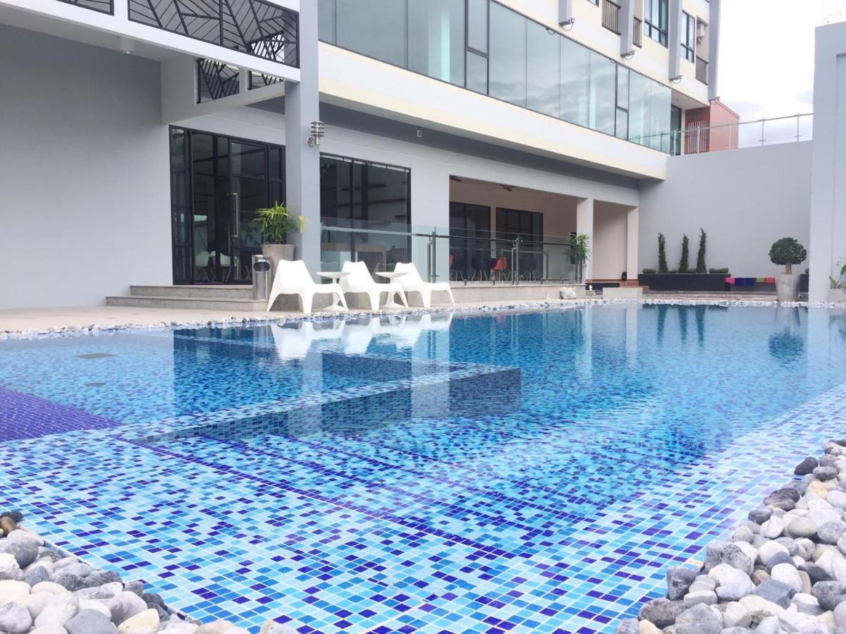 Orchid Riverview Hotel - Housity