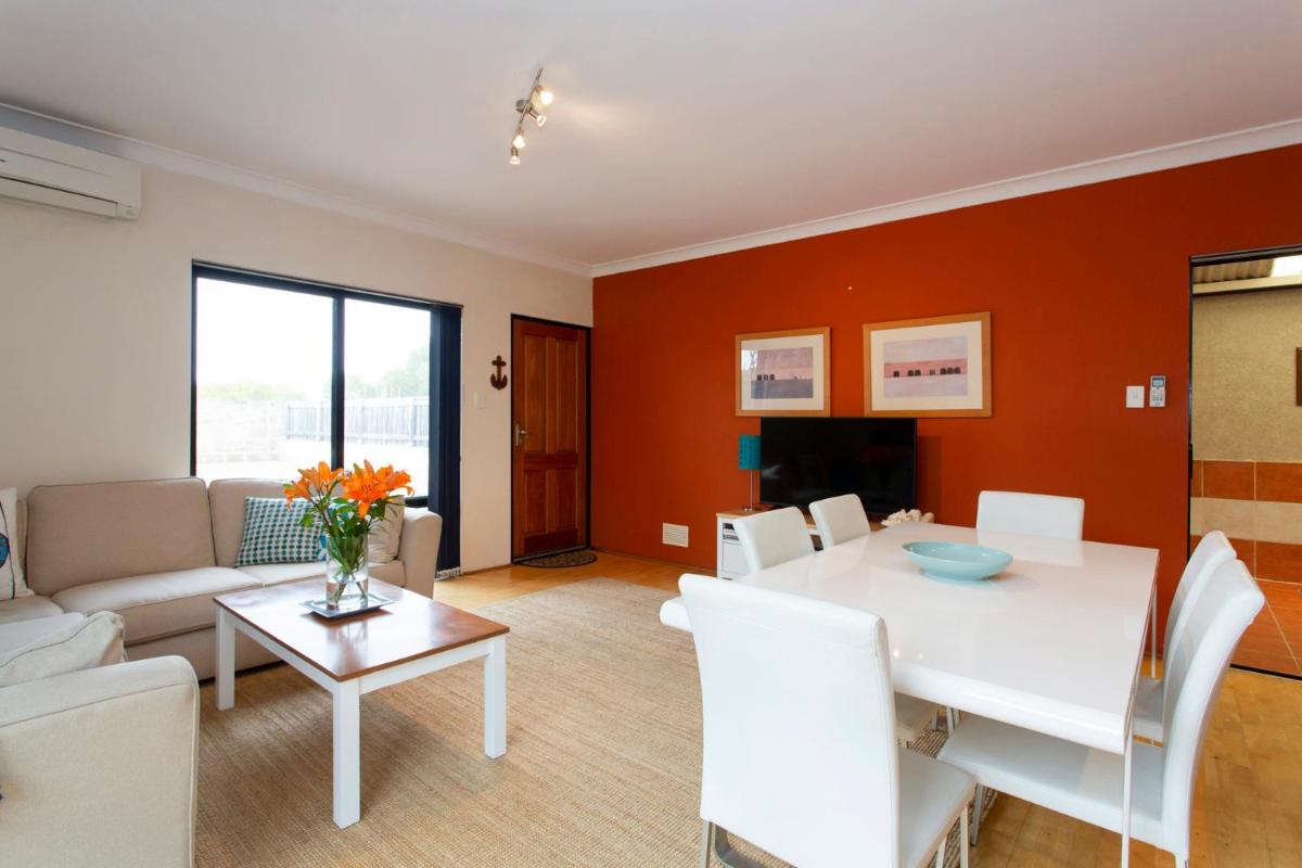 Suitetrails - Bella Vista Townhouse with Views