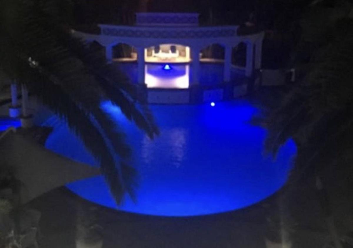 Location Location Location - Broadbeach :) - Housity