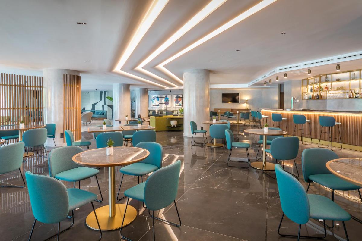 Un restaurante o sitio para comer en Barceló Costa Vasca