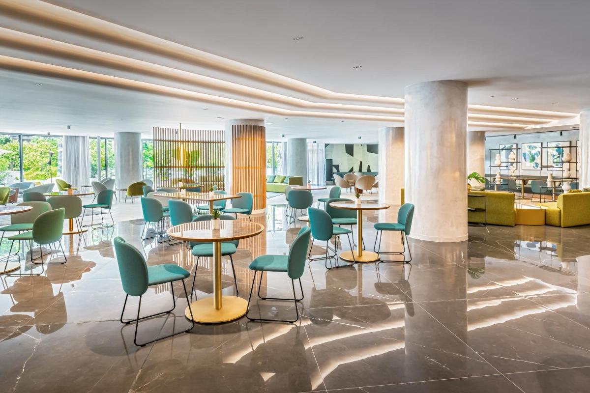 Un restaurante o sitio para comer en Barceló Costa Vasca
