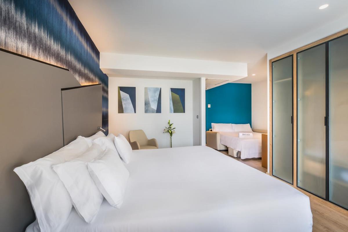 Cama o camas de una habitación en Barceló Costa Vasca