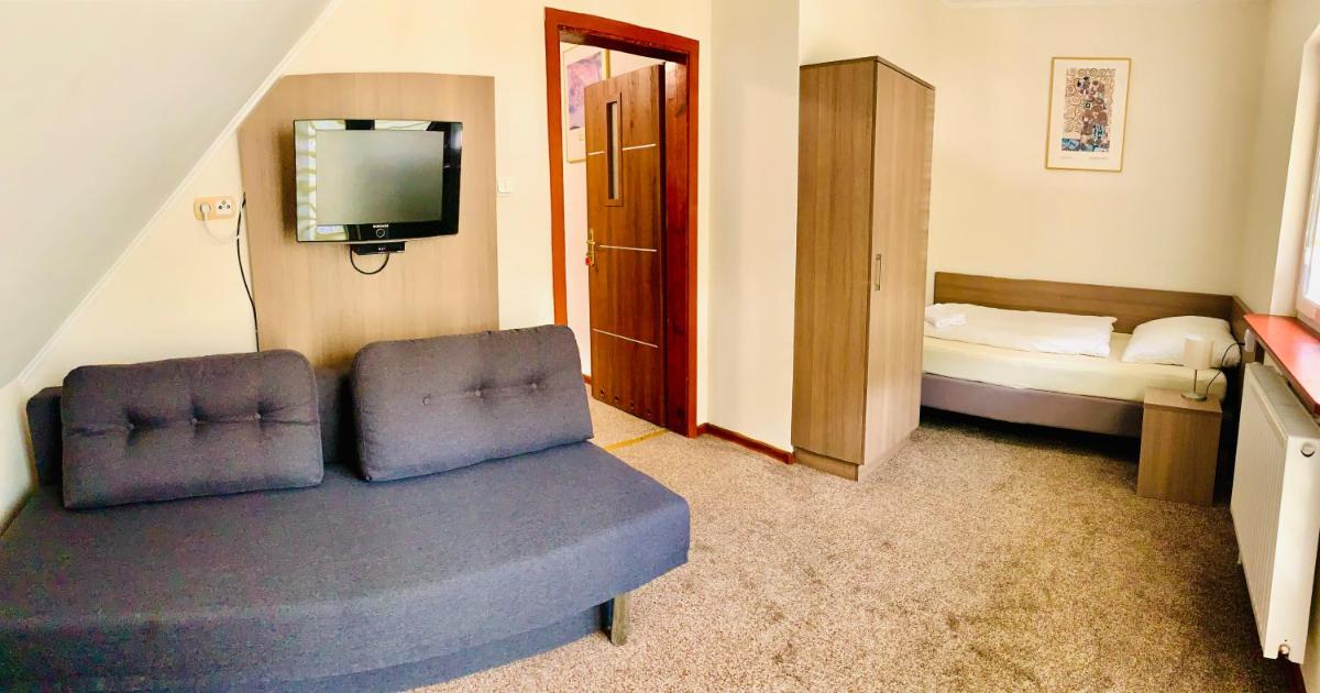 Gościniec Skwierzyna - Housity