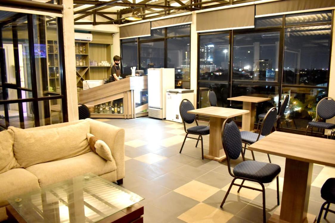 Aruuman Hotel Simpanglima Semarang - Housity