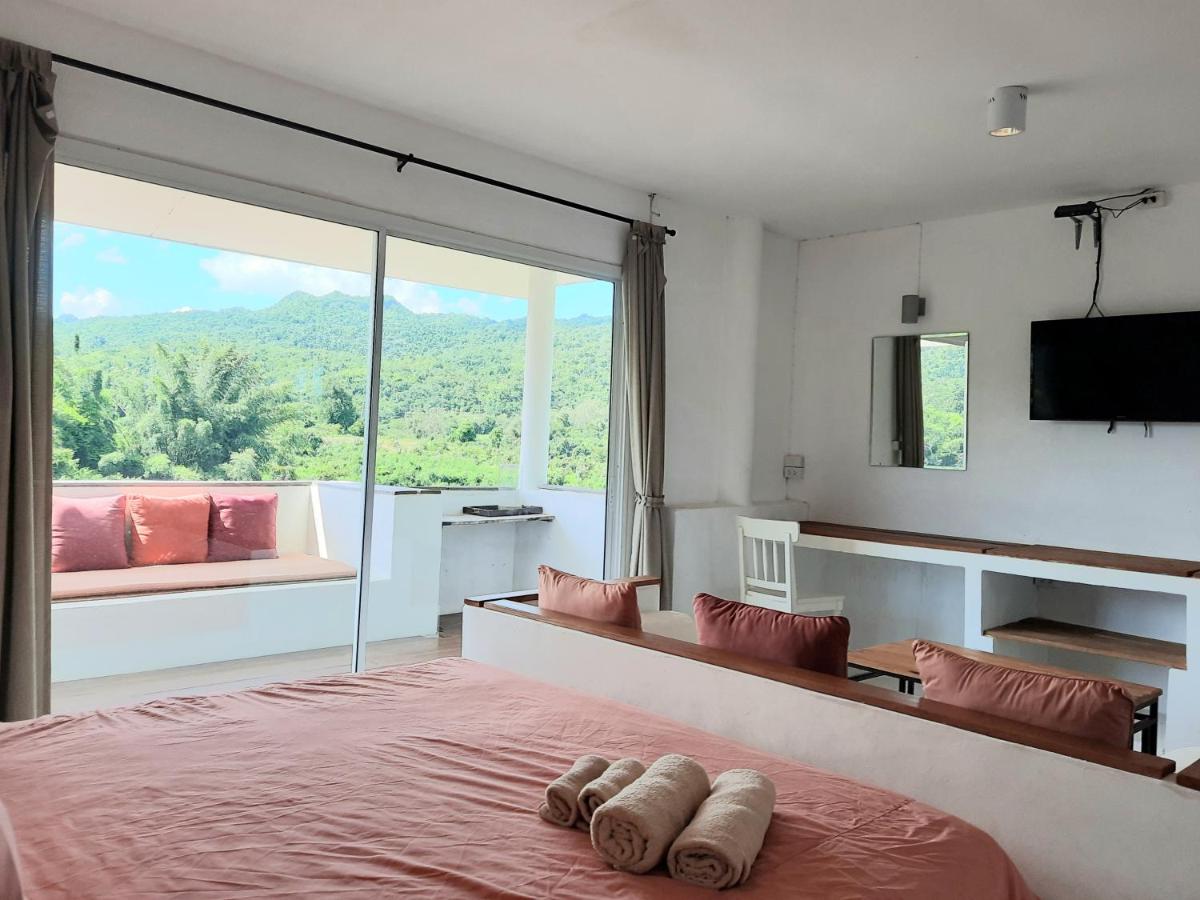 Chasorn Riverside Resort - Housity