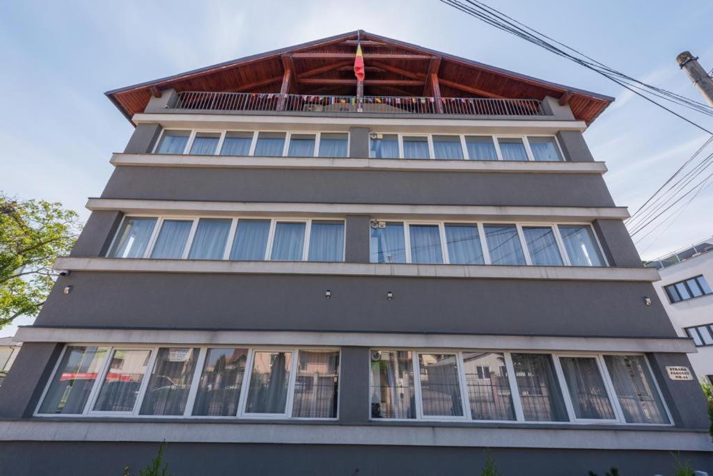 Rania Apartments - Housity