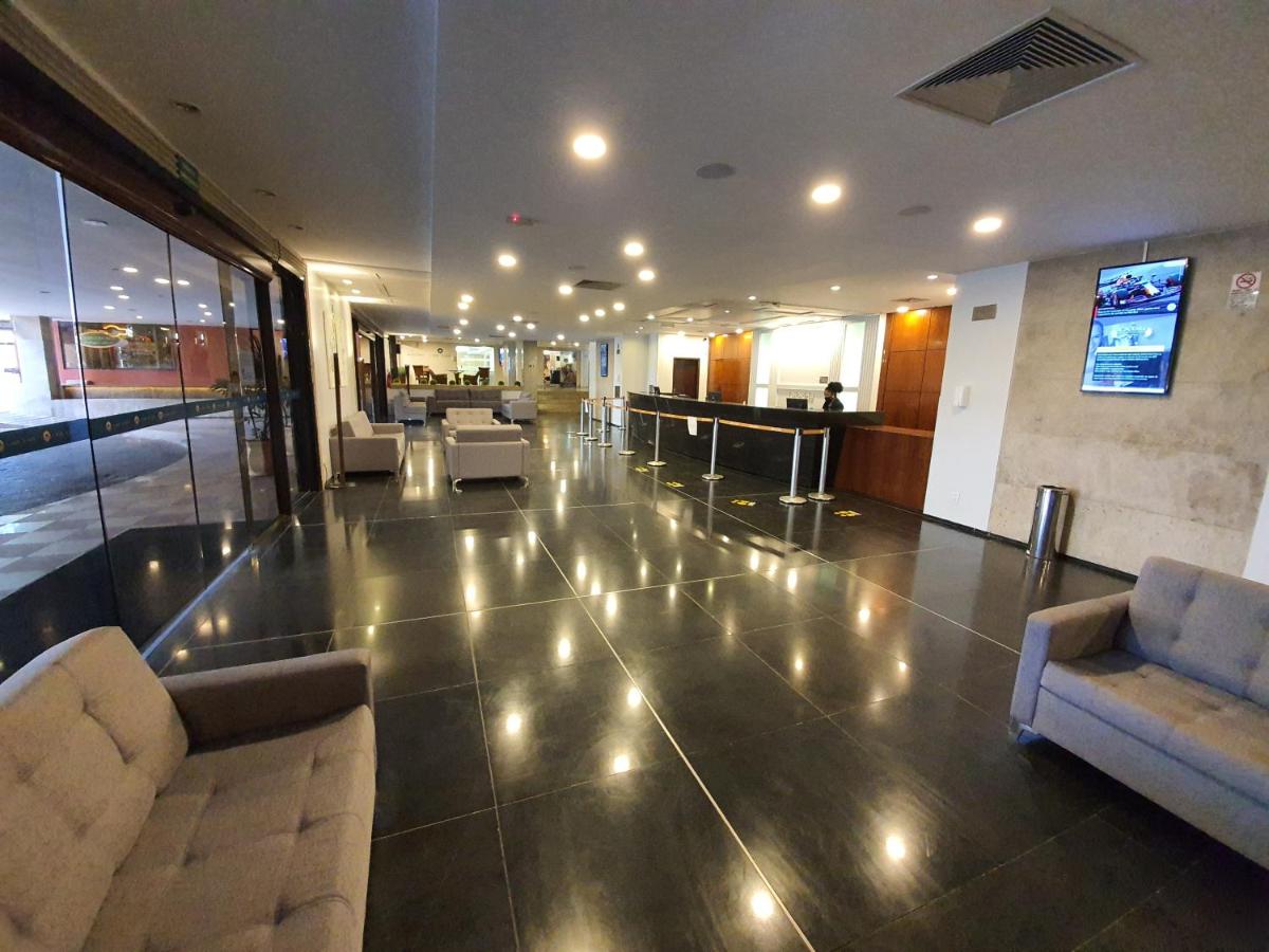 Lake Side Too - Housity