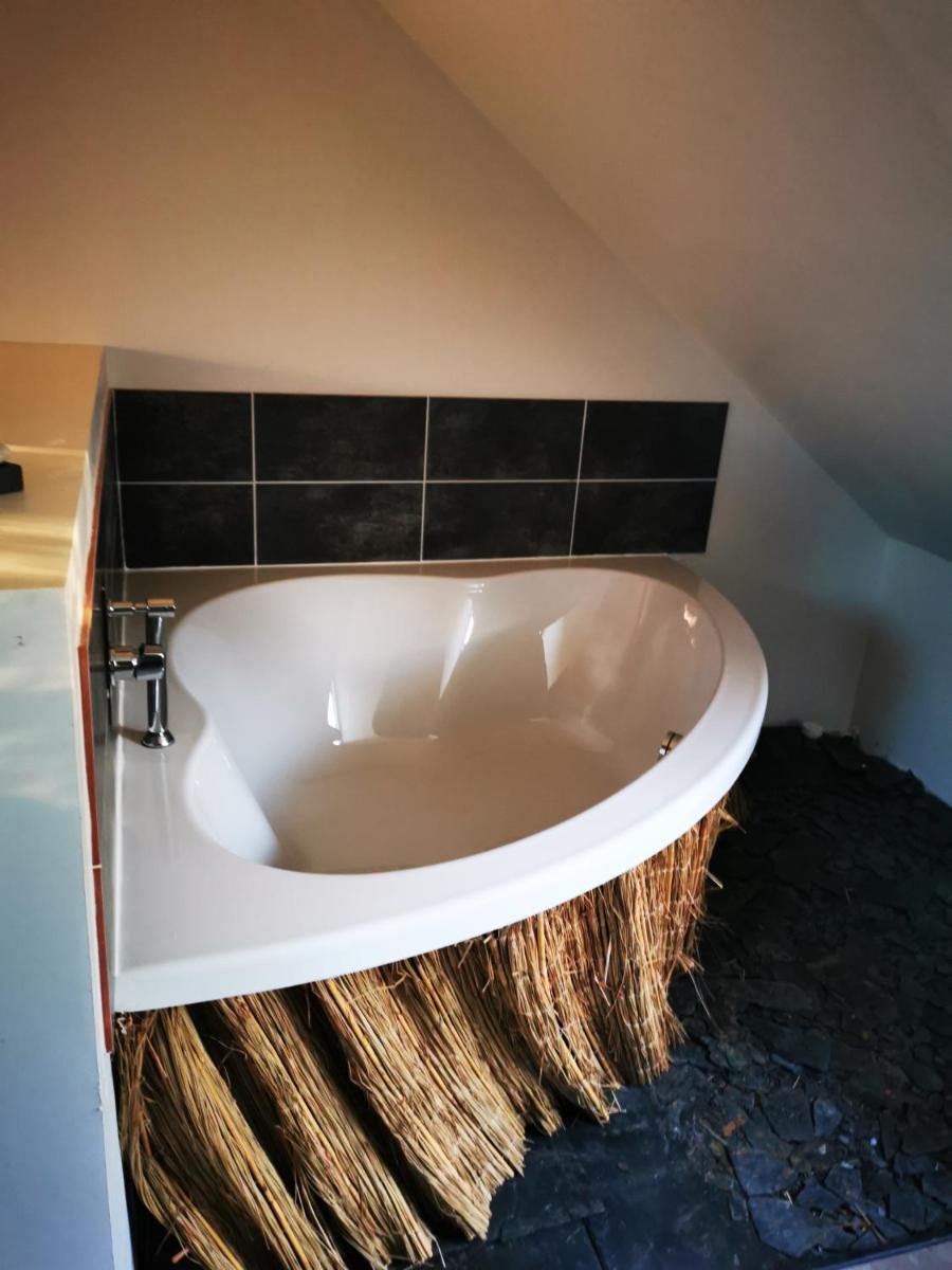 Les Basses Roiries - Housity