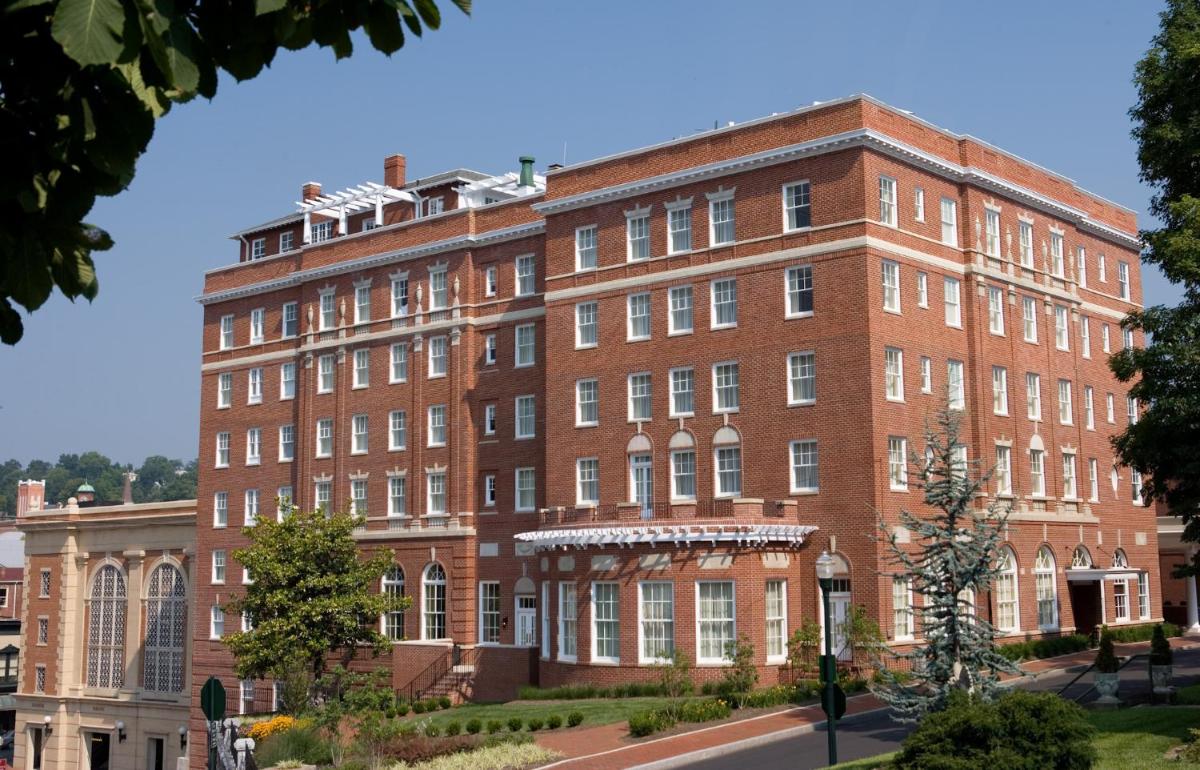 Hotel 24 South - Housity