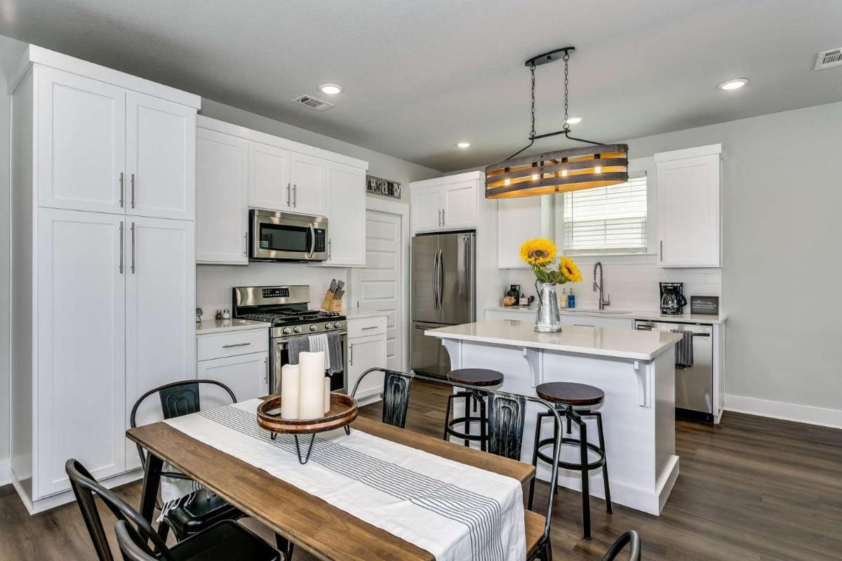 Lone Oak House - Housity