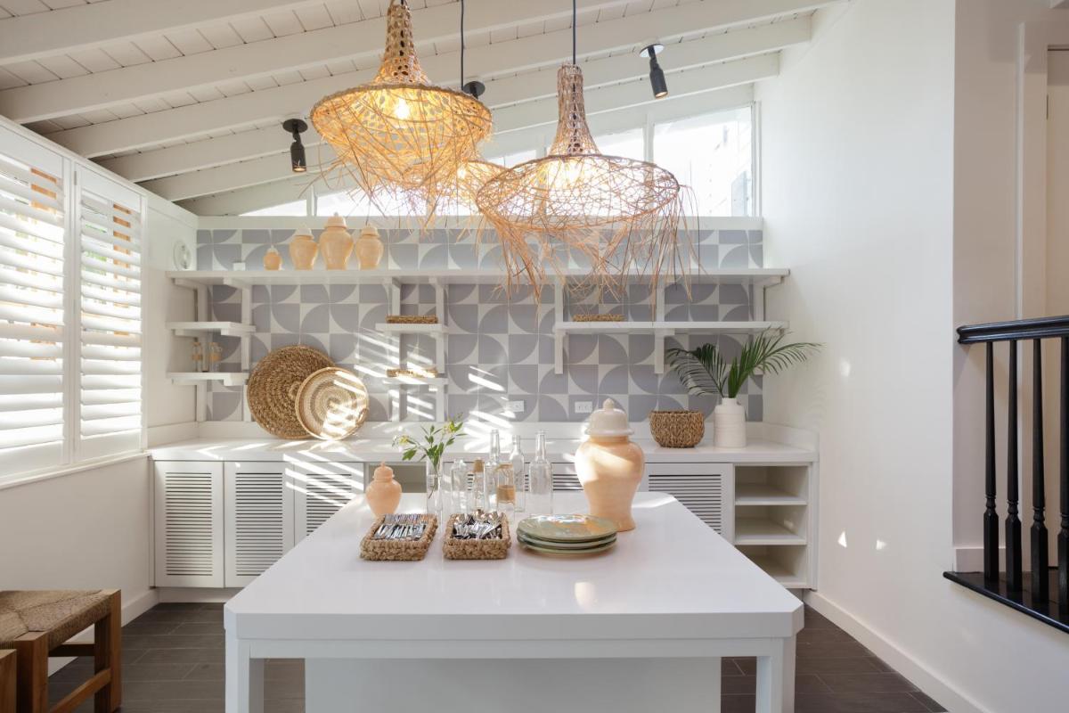 Ella's Cottages - Key West Historic Inns - Housity