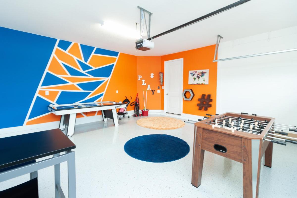 Private Pool and Spa, Home Theater & In-home Game Room - Housity