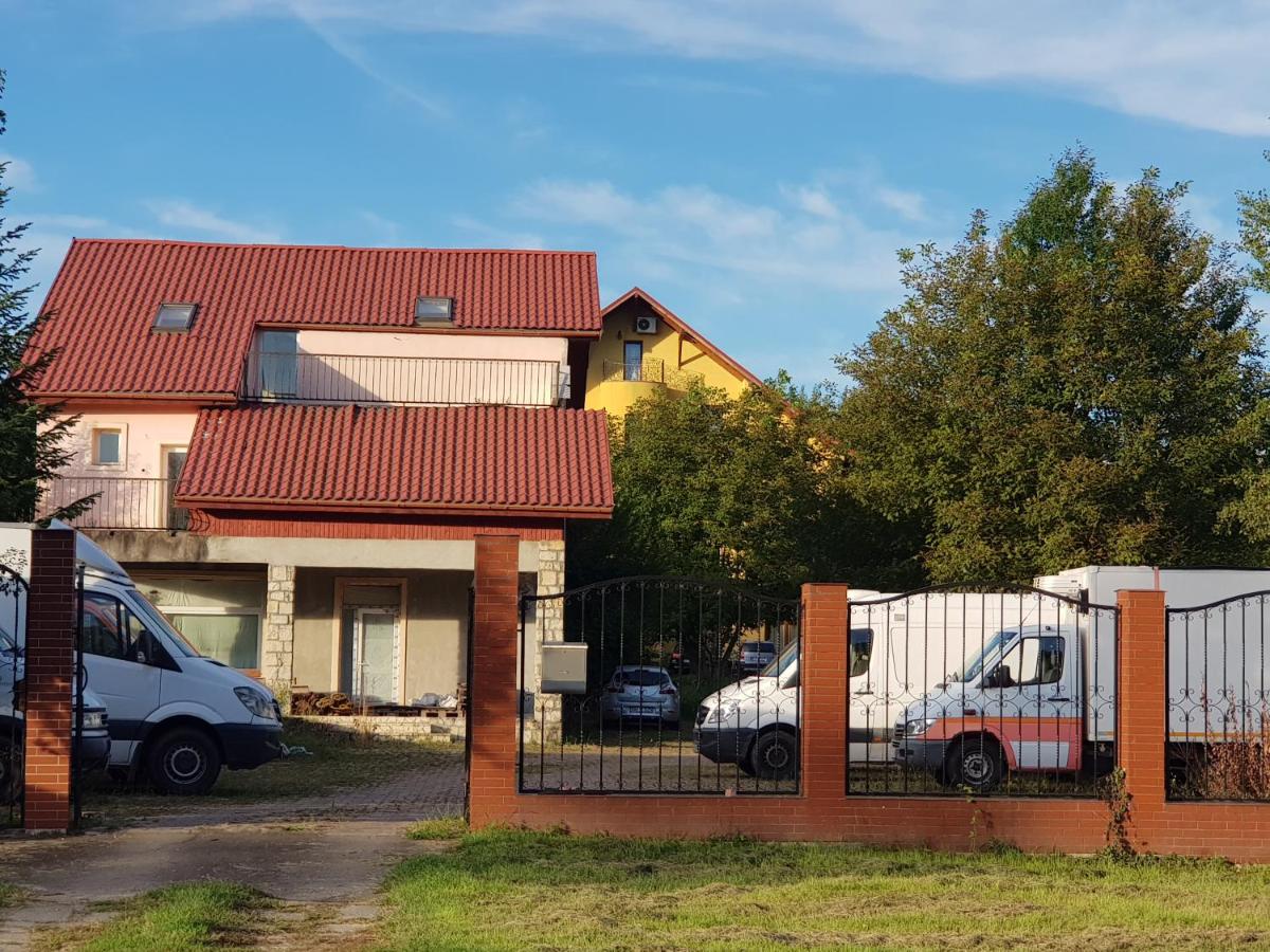 Pensiunea Ruxandra - Housity