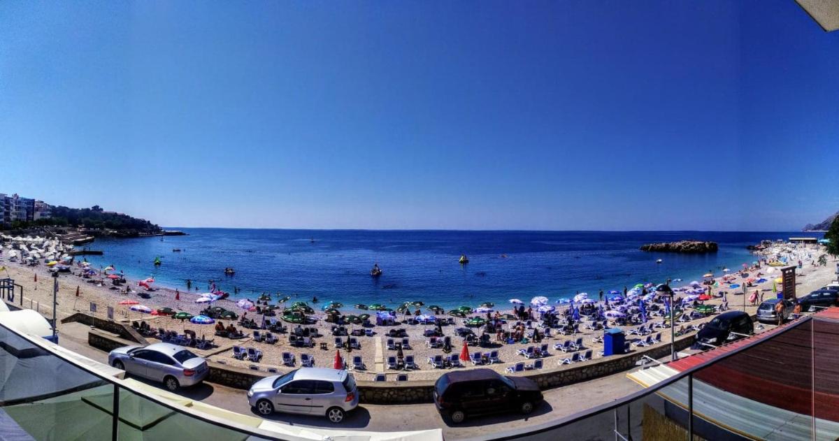 Hotel Obala - Housity