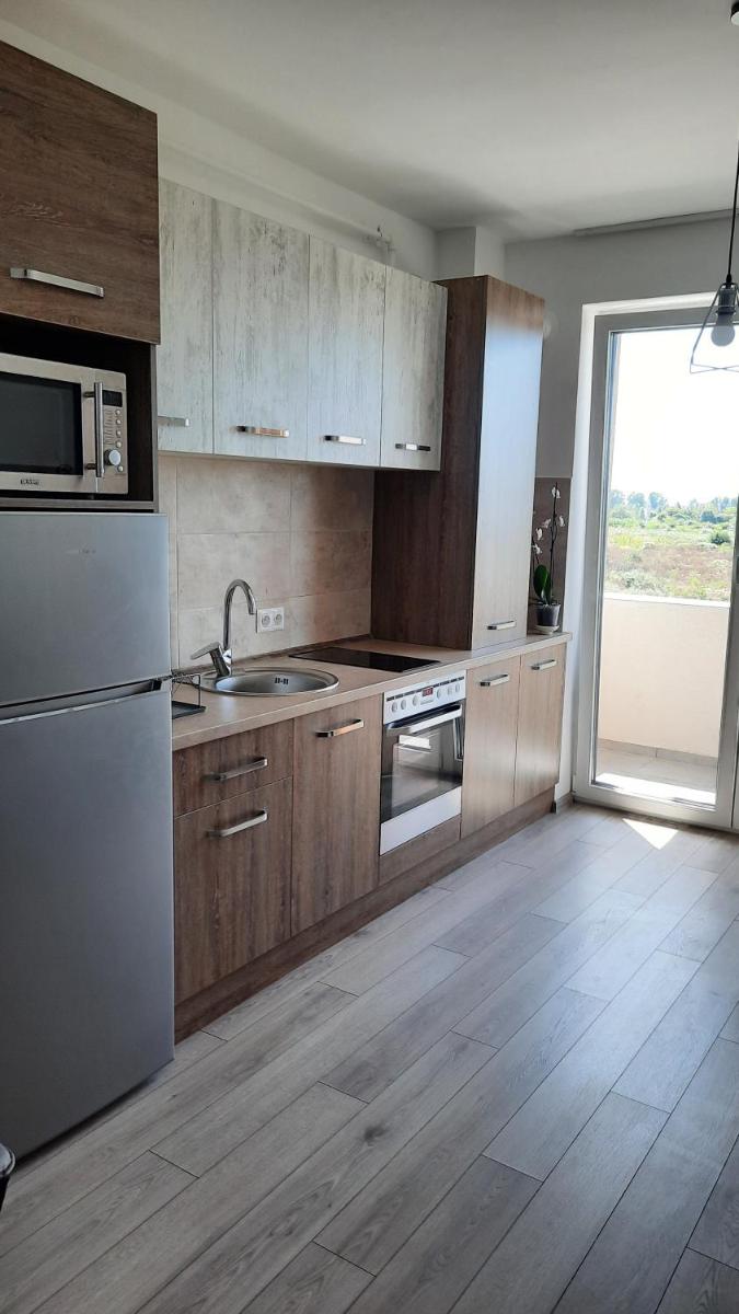 New Grey Residence Apartament - Housity