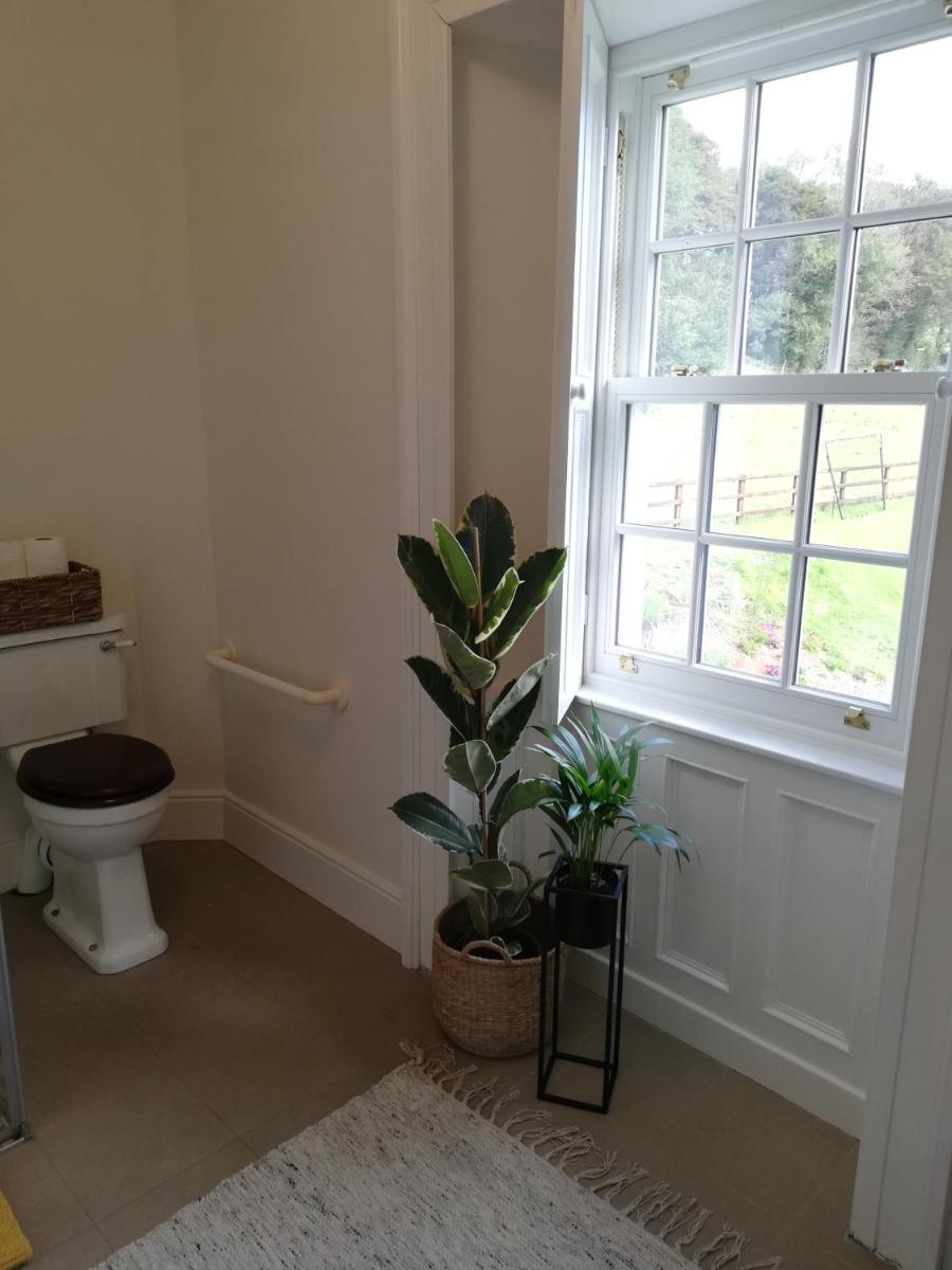 Next door at Broomfield House - Housity
