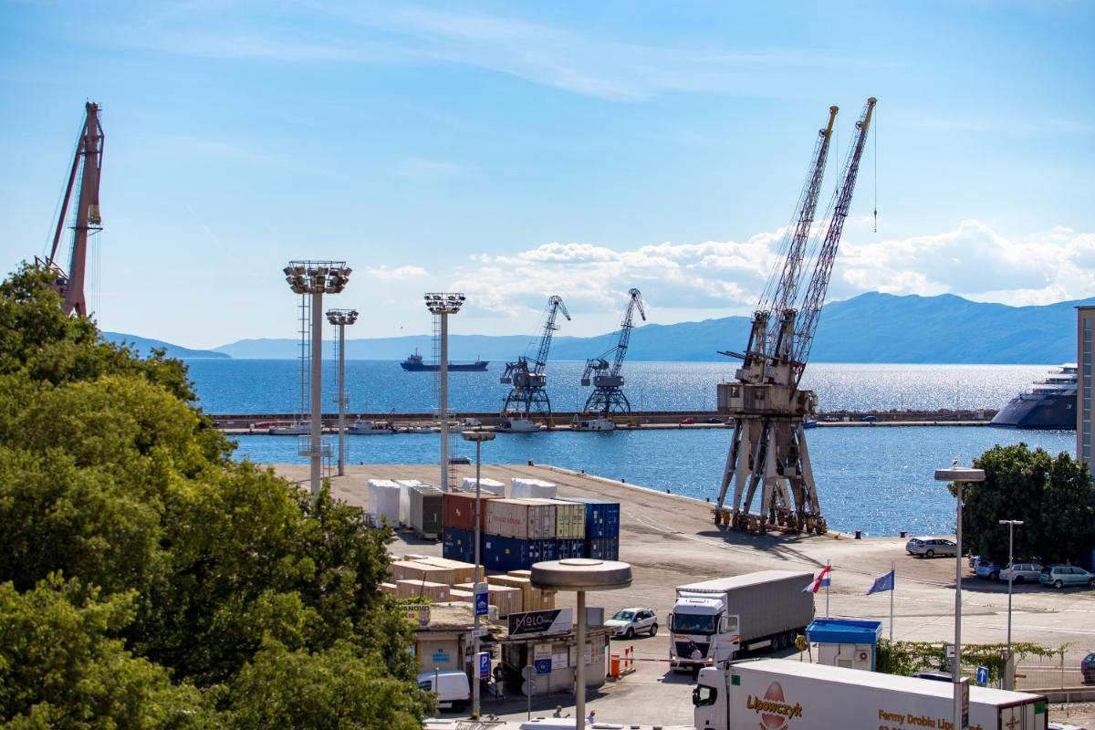 Apartments Harbour View - Housity