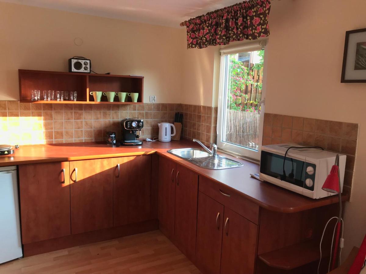 Róża Wiatrów - domki Jastrzębia Góra - Housity