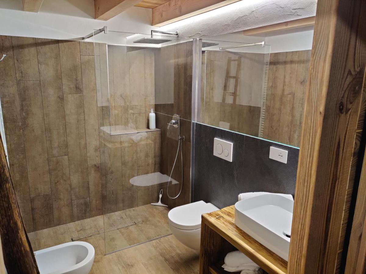Au Fond du Bourg VDA Jovencan 0001 - 0002 - Housity