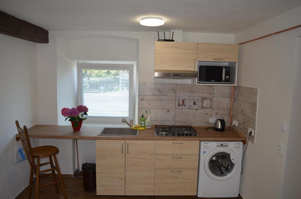 Apartmány Kosmonosy, Hradištská 181 - Housity
