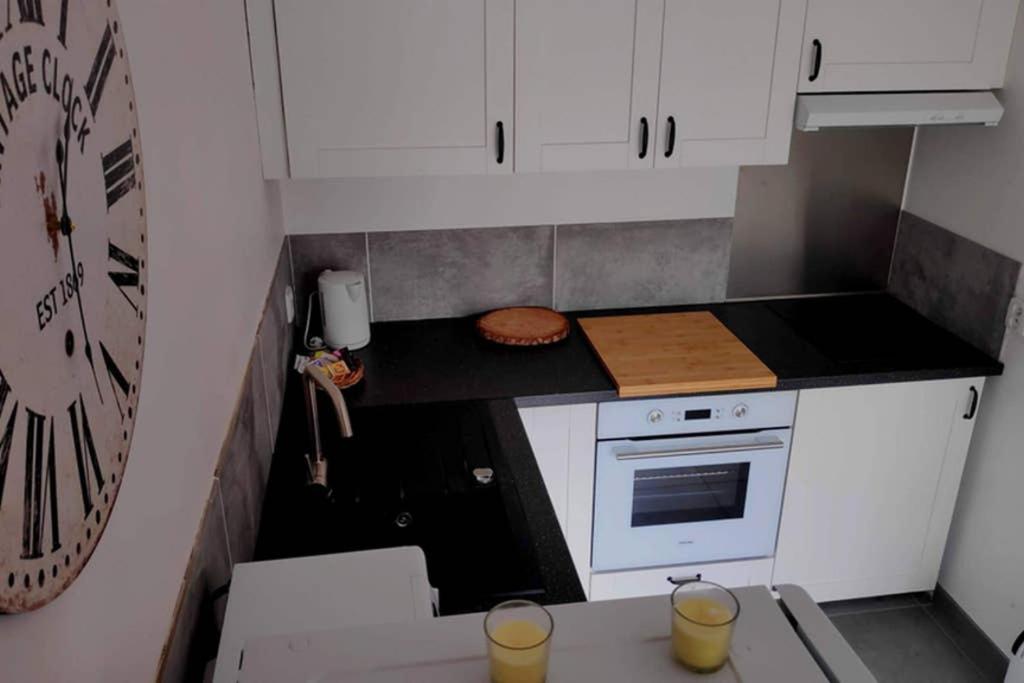 Charmant studio avec mezzanine et terrasse - Housity