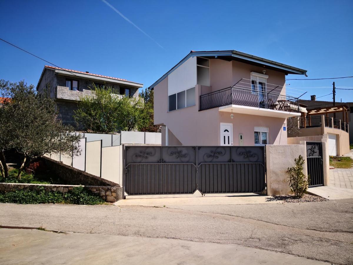 Holiday Home Sunset - Housity