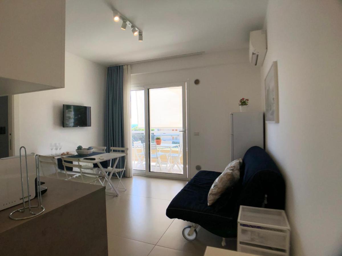 Suitetrails - Vista Mare Apartment con parcheggio privato
