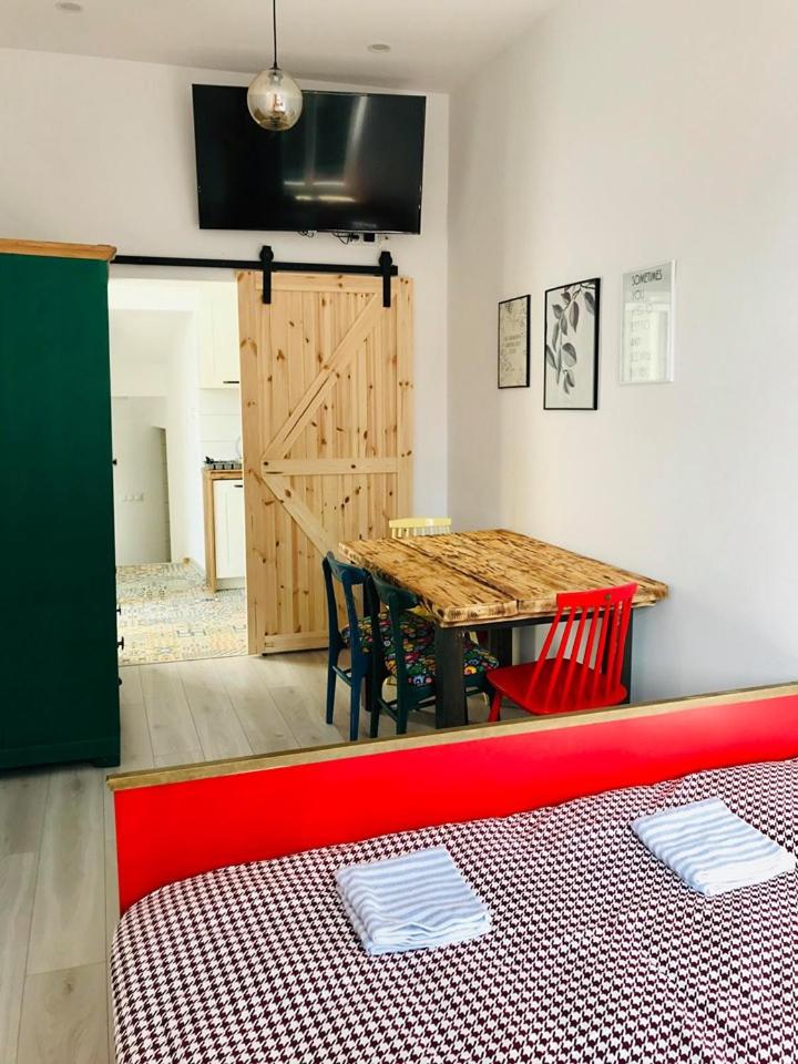 Ahoj Apartments - Housity