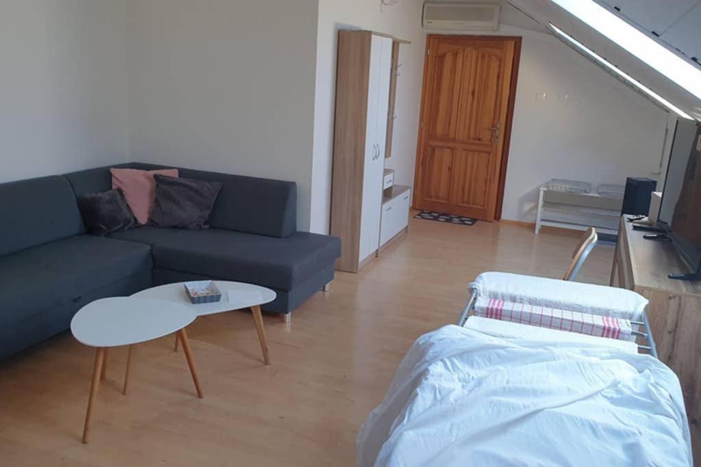 Útulný apartman Kmeťova - Housity