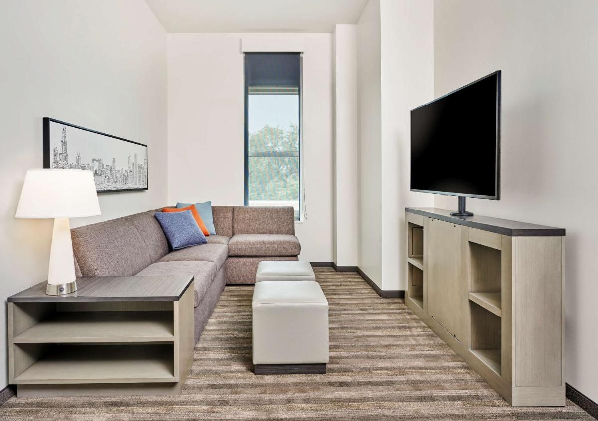 Hyatt House Chicago Medical/University District - Housity