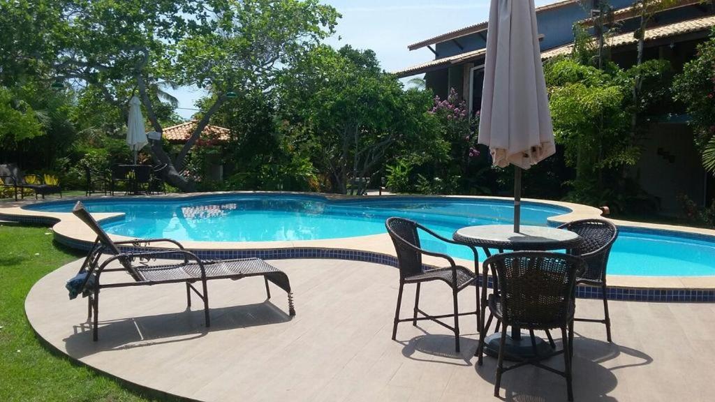 Imbassai - Casa Alto Padrão completa - Condominio Fechado - A1B1 - Housity