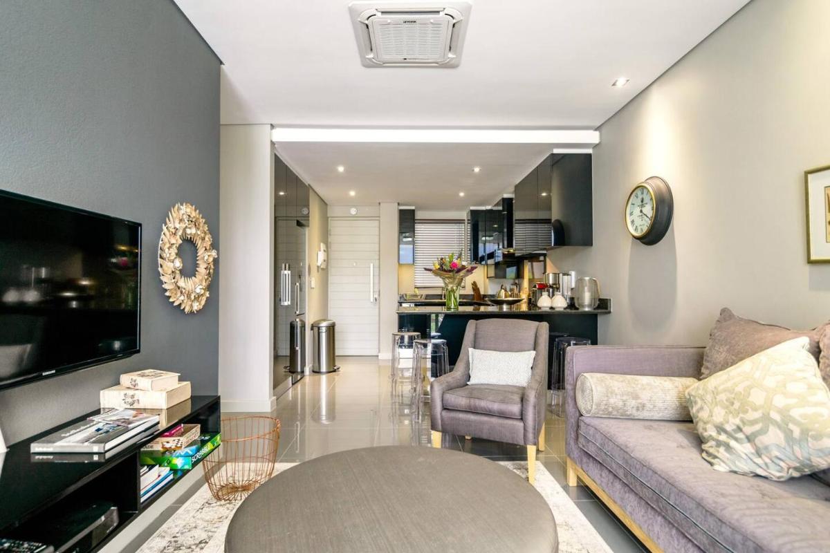 Lux Andringa Walk Apartments - Housity