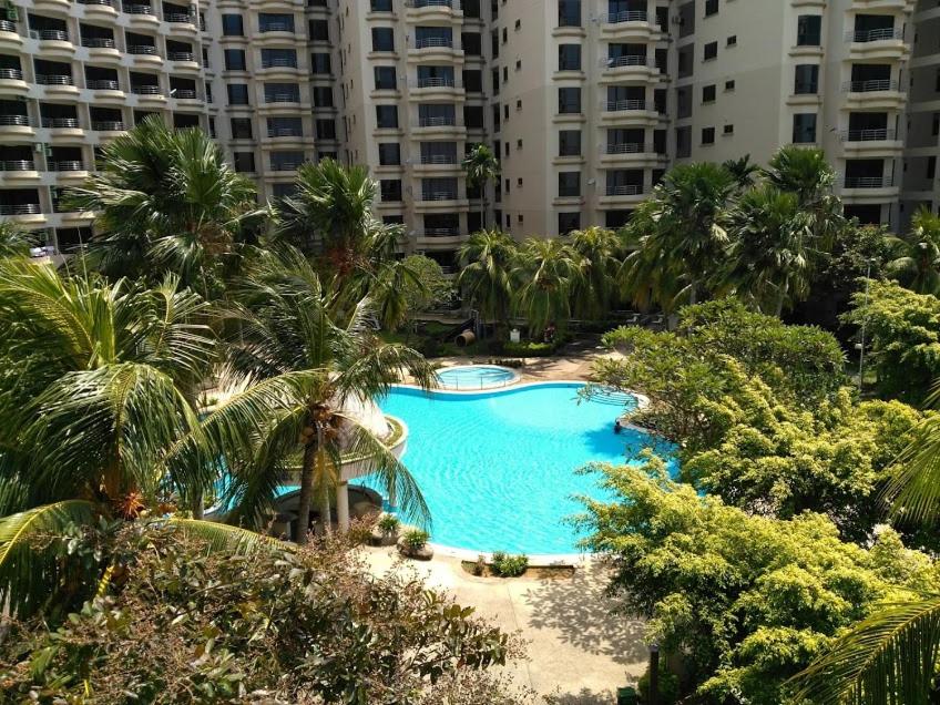 Riviera Bay Condominium, Tanjung Kling - Housity