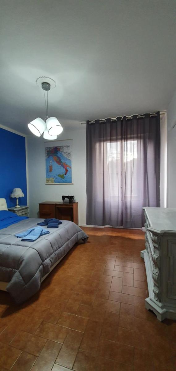 2 bed flat Centre & Stadio free parking - Housity