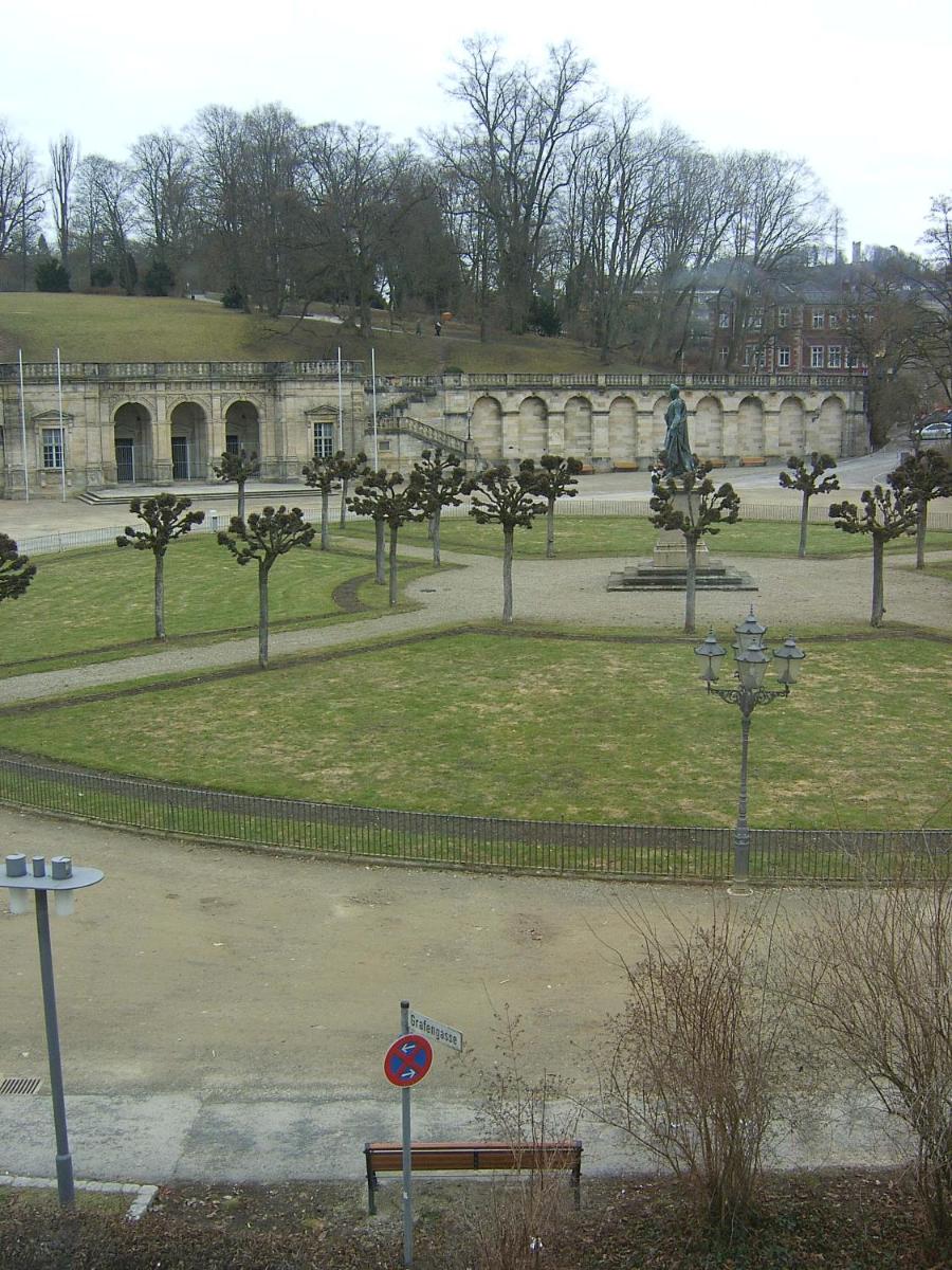 Gästehaus "Rendezvous am Schlossplatz" - Housity