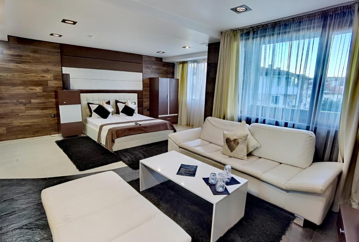Hotel Acktion - Hizvo