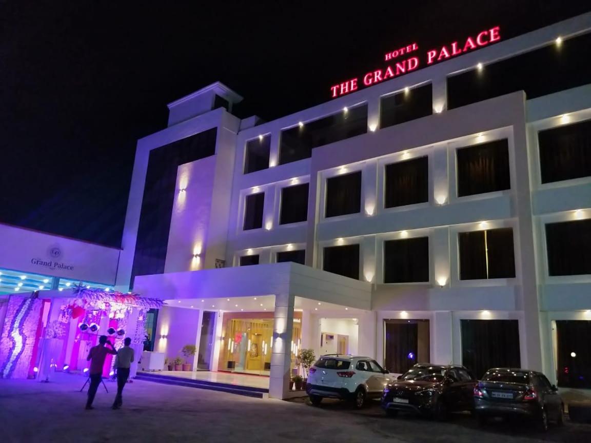 the grand palace - Housity